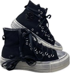 Style With Converse, Punk Culture, Punk Looks, High Shoes, Converse Chuck, Shoes Black, Chuck Taylor, Chuck Taylors, All Star