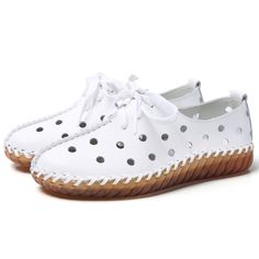 Women's Genuine Leather Moccasins Comfortable Lace-up Handmade Summer Flats Ballet Shoes  -  GeraldBlack.com White Summer Sneakers, Hiking Bag, Summer Sneakers, Women Flats, Leather Moccasins, Basic Fits, Woman Bags Handbags, Genuine Leather Shoes, Ladies Shoes