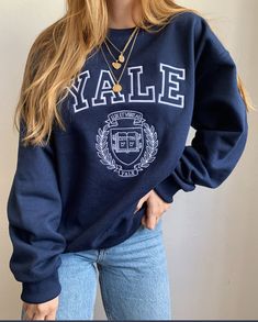 Yale University Sweatshirt, College Hoodie Design, University Hoodie Outfit, Yale Merch, Logo Stm, University Merch, University Hoodies, American Hoodie, University Girl