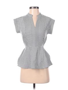 Monteau Short Sleeve Blouse Size: X-Small Tops - used. 97% POLYESTER, 3% SPANDEX | Monteau Short Sleeve Blouse: Gray Tops - Size X-Small Into The Blue, Grey Top, Fashion Studio, Classy Women, Grey Shorts, Small Tops, Short Sleeve Blouse, Fashion Classy, Second Hand Clothes