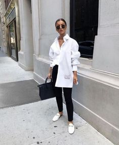 Long White Shirt Outfit, White Loafers Outfit, White Shirt Dress Outfit, Long Shirt Outfits, Oversized Shirt Outfit, Long White Shirt, Oversized White Shirt, White Shirt Outfits, Shirt Dress Outfit