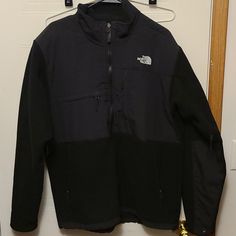 Black Fleace North Face Jacket Coats Black, Black North Face, The North Face Jackets, North Face Jackets, North Face Jacket, North Face, The North Face, Mens Jackets, Jackets & Coats