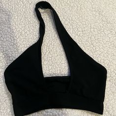 Black Criss Cross Shein Top. Size Xs. Worn Once. Black Stretch Crop Top With Built-in Bra, Black Cropped Halter Top With Built-in Bra, Black Stretch V-neck Crop Top, Black Halter Neck Top With Built-in Bra, Black Halter Neck Crop Top With Built-in Bra, Stretch Black Crop Top With Built-in Bra, Black Tops With Built-in Bra For Club, Black Halter Top With Built-in Bra For Spring, Black Stretch Bra-friendly Crop Top