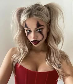 Easy Couple Halloween Makeup, Simple Halloween Costumes For Blondes, Simple Clown Costume Outfit, Easy Harley Quinn Costume, Halloween Makeup Harley Quinn, Costume Joker, Clown Costume Women