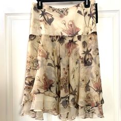 Lauren By Ralph Lauren Tan Ruffle Skirt Plus Sizes. Tan Multi, 3-Tier Ruffle Skirt, Flower Printed, Knee Length. Wear As Shown Or With Ribbed Blouse Or Shirt. Cute Either Way. Nwt Each Size Measures Approximately 14 - 38"W 24'l 16 - 40" W 25"L 20 - 44" W 26"L 22 - 46"W 26"L I Also Have That Shoe That The Model Is Wearing In A Pink Antonio Melani. Bundle And Save More. Knee Length Skirt Outfit Aesthetic, Knee Length Skirt Outfit, Tight Midi Skirt, Long Floral Skirts, Retro Skirts, Ribbed Blouse, Mermaid Skirts, Vintage Pleated Skirt, Flowy Skirts