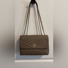 Tory Burch Kira Chevron Convertible Shoulder Bag. Classic Taupe. Nwt. Ships In Tory Burch Dust Bag. Gorgeous, Functional Bag. Multiple Ways To Carry. Elegant Double Flap Shoulder Bag For Shopping, Beige Formal Bags With Double Flap, Beige Double Flap Bag For Formal Occasions, Formal Beige Bags With Double Flap, Formal Beige Double Flap Bags, Chic Double Flap Satchel For Shopping, Elegant Beige Double Flap Bag, Chic Double Flap Shoulder Bag For Shopping, Beige Double Flap Shoulder Bag For Travel