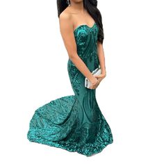 Emerald Green Sequin Prom Dress. Strapless. Only Worn Once. Emrald Green Prom Dress, Green Sequin Prom Dress, Prom Dress Strapless, Prom Dress Color, Green Prom, Sequin Prom Dress, Green Prom Dress, Green Sequins, Emerald Green