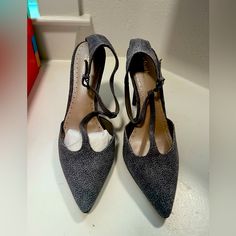 Nib High Heel T-Strap With Ankle Closure Gray With Black And Iridescent Dots David Gray, Charles David, T Strap, Shoes Women Heels, High Heel, Black Gray, Black And Grey, Shoes Heels, High Heels