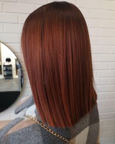 Light Copper Mahogany Brown, Red Cooper Short Hair, Auburn Hair Straight, Auburn Short Hair, Deep Copper Hair Color, Short Shaggy Hairstyles, Light Auburn Hair, Chestnut Hair