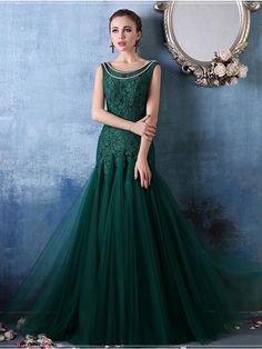 Forest Green Elegant Mermaid Fitted Lace Formal Evening Prom Dress | X033 Beaded Lace Styles, Disney Prom Dresses, Korea Outfits, Vintage Style Prom Dresses, Slytherin Style, Princess Closet, Evening Dresses Online, Cheap Evening Dresses, Evening Dress Floor Length