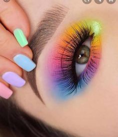 Makeup Look Ideas, Teknik Makeup, Koleksi Makeup, Makeup Brown, Makeup Cantik, Halloweenský Makeup, Make Up Designs, Dramatic Eye Makeup, Rainbow Makeup