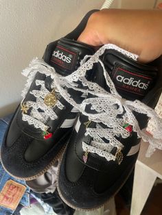 Charms On Shoes, Lana Del Rey Shoes, Sambas With Ribbon, Coquette Sneakers, Coquette Shoes, Shoes Samba, Shoes With Ribbon, Samba Adidas, Samba Shoes