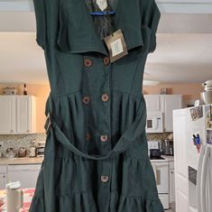 Strut Jacket Vest Dress Green Size Small Twill And Silk. Fitted Summer Outerwear With Buttons, Knee-length Spring Outerwear With Buttons, Spring Knee-length Outerwear With Buttons, Casual Knee-length Spring Outerwear, Fitted Outerwear With Button Closure For Day Out, Jacket Vest, Vest Dress, Green Dress, Vest Jacket