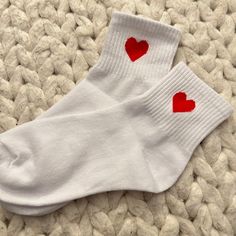 Size: Fits shoe size 4-10 US Material: Cotton, spandex, polyester Red Heart Socks, Queen Of Hearts Halloween Costume, Queen Of Hearts Halloween, Trendy Socks, Heart Socks, Heart Red, Winter Socks, Red High, Rainbow Print