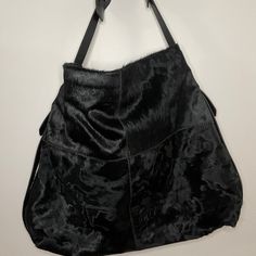 Zara Genuine Leather/Fur Tote Top Handle Black See Tags For Dets Black Faux Leather Hobo Bag For Fall, Elegant Black Hobo Bag With Leather Backing, Elegant Black Leather Hobo Bag, Chic Black Fall Hobo Bag, Chic Black Shoulder Bag With Leather Backing, Black Soft Leather Shoulder Bag For Night Out, Purple Quilts, Zara Mini, Faux Leather Backpack