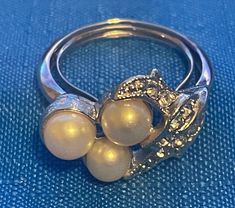 Dazzling Jewelry, Avon Rings, Antique Jewelry Rings, Avon Vintage, Avon Jewelry, Pearl Design, Touch Of Class, Vintage Avon, The Ring