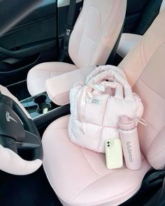 Girly Car Accessories, Cool Car Accessories, Estilo Indie, Girly Car, Pilates Princess, Pink Life