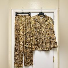 Super Silky 2 Piece Pajamas Size Small New Without Tags Elastic And Drawstring Waist These Are Giftable Condition Casual Leopard Print Sleepwear For Loungewear, Cheetah Animal, Brown Gold, Drawstring Waist, Women's Intimates, Pajama Set, 2 Piece, Animal Print, Pajamas