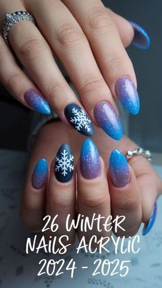 Almond Designs, Nails Acrylic Ideas, Festive Nail Designs, Red Snowflakes, Winter Designs, Acrylic Ideas, Gold Glitter Nails, Winter Nails Acrylic, Accent Nail