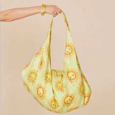 Moda Posa Printed Banana Shoulder Bag In Orange Yellow Sole Fresh Spring! Casual Yellow Beach Bag, Casual Yellow Shoulder Beach Bag, Casual Yellow Beach Shoulder Bag, Casual Yellow Bag For Vacation, Large Capacity Yellow Summer Shoulder Bag, Yellow Large Capacity Shoulder Bag For Vacation, Casual Yellow Beach Bag For Spring, Trendy Yellow Large Capacity Beach Bag, Trendy Yellow Beach Bag With Large Capacity