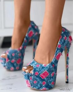 Jorge Gonzalez, Platform Stiletto Heels, Fancy Heels, Cute High Heels, Extreme High Heels, Cute Shoes Heels, Shoes Hack, Elegant Heels, Hot Heels