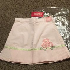 Nwts Vintage Gymboree Light Pink Skirt Has Tiny Pleats At The Bottom With A Hidden Side Zipper On The Left Side. There Is A Beautiful Floral Arrangement At Bottom Left Side. Skirt Has An Adjustable Waist. The Skirt Has A Light Pink Lining. Sz 8. From The Garden Bloom Line. Smoke Free Home. Simple Skirt Design, Cute Skirts Aesthetic, Poshmark Outfits, Pink And Green Outfit, Pink Skater Skirt, Cool Skirt, Vintage Gymboree, Pink Ruffle Skirt, Light Pink Skirt