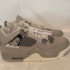 Nike Must Have Frozen Jordan 4 Must Have In Rotation Size Men 10.5 Nike Shoes Jordan, Zapatillas Jordan Retro, Frozen Moments, Nike Shoes Women Fashion, Pretty Sneakers, Trendy Shoes Sneakers, Jordan 4s, Preppy Shoes, Nike Fashion Shoes