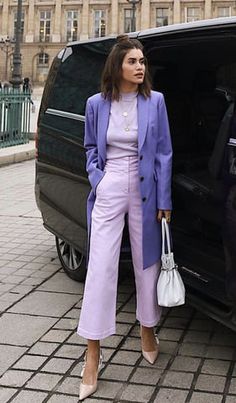 14 Ways to Always Dress Classy – Current Boutique Monochromatic Purple Outfit, Lilac Fall Outfit, Monochrome Business Casual, Lilac And Purple Outfit, Monochromatic Business Outfit, Business Casual Outfits For Women Colorful, Colourful Business Outfit, Business Professional Outfits Colorful, Colourful Business Casual