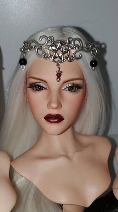 *These Headband are handmade from metal* After purchase please message me  to let me know what size wig your doll wears and I will adjust it accordingly ☺️  STORE POLICY  -Please give me 3 days to ship - These Headband are custom fit -Not recommended  for children  - I have a no return no refund policy on all of my custom crowns Fantasy Crown, Custom Crown, Royal Tiaras, Embroidered Clothes, Tiaras And Crowns, Miniature Art, Collectible Dolls, Custom Fit, Art Dolls