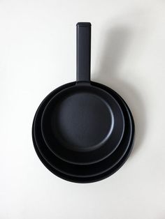 Pan Photo, Cast Iron Frying Pan, Kitchen Gear, Cast Iron Pot, Home Goods Store, Frying Pans, Desk Essentials, Fry Pan