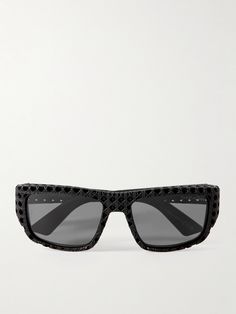 Dior's 'Dior3D S1I' sunglasses are defined by the 'Cannage'-patterned frames created using 3D printing technology. Made from acetate, they have square frames with tonal lenses and the house's moniker at the temples. Keep them in the accompanying case for protection between wears. Dior Eyewear, Cycling Accessories, John Hardy, Sunglasses For Men, Luxury Gifts, Suede Jacket, Mr Porter, Square Frames, Weekender Bag