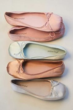 romantic summer satin ballet flats in adorable color options! @jeffreycampbell @freepeople xo Upcoming Fashion Trends, Funky Shoes, Sofia Coppola, Ballerina Shoes, Flat Style, Mode Inspo, Pretty Shoes, Dream Shoes, Bow Detail