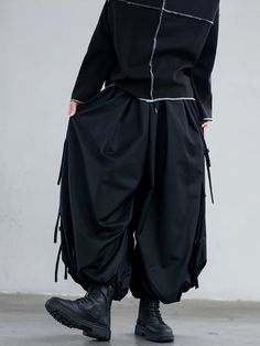 Strappy Wide Leg Ninth Pants – stylesock Male Clothing, Wardrobe Ideas, Loose Style, Waist Length, Fashion Fashion, Black Pants, Style Casual, Wide Leg, Mens Outfits