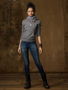 Denim Street Style, Blue Outfits, Look Formal, Home Bedding, Tomboy Outfits, Elegante Casual, Denim And Supply, Tomboy Fashion, Bedding Collections