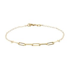 This 14k gold paper clip bracelet from Au Naturale is the perfect way to finish your favorite outfits. This 14k gold paper clip bracelet from Au Naturale is the perfect way to finish your favorite outfits. Length: 7.5 in. Width: 3.2 mm Clasp: lobster-claw Metal: 14k gold Finish: polished Packaging: boxed Nickel free Size: 7.5". Color: Yellow. Gender: female. Age Group: adult. Paper Clip Bracelet, Au Naturale, Gold Paper, Paper Clip, Lobster Claw, Chain Bracelet, Gold Finish, Free Size, Gender Female