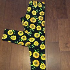 Sunflower Burst Leggingssize Xl Fitted Yellow Floral Print Pants, Yellow Floral Print Cotton Pants, Fitted Printed Yellow Bottoms, Yellow Printed Fitted Bottoms, Fitted Yellow Printed Bottoms, Yellow Fitted Casual Leggings, Yellow Fitted Leggings For Spring, Fitted Yellow Leggings For Spring, Santa Pajamas