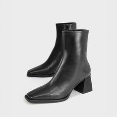 Vagabond HEDDA - Women's BLACK LEATHER Sleek Black Leather Boots, Vagabond Hedda, Mid High Boots, Vagabond Boots, Shoe Brushes, Black Shoe, Black Cow, Cream Shoes, Goat Leather