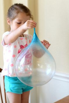 Bored? You can make giant, stretchy, REUSABLE bubbles that had our entire family giggling for hours! Baby Diy, Childrens Crafts, Craft Activities For Kids, Toddler Crafts, Tuba, Infants