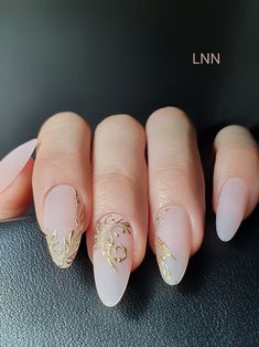 Nails Grey, Engagement Nails, Spring House, Romantic Nails, Nails Easy, Selfie Photography, Nails Blue, Bride Nails, Nails 2023