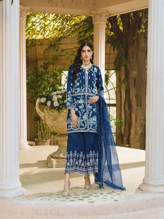 Shamaeel Ansari Pret S4 Formal 2021 is Original Ladies Clothing Brand, and provides both Styles shalwar kameez suits and kurtis. Beautiful Pakistani Dresses, Designer Name, Ladies Clothing, Shalwar Kameez, Suit Fabric, Pakistani Outfits, Pakistani Dresses, Photo Shoot, Clothing Brand