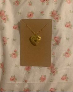 Cutest heart necklace with openable locket Heart Locket Necklace Gold, Heart Locket Aesthetic, Gold Heart Locket, Gold Locket Necklace, Brand Owner, Meri Jaan, Heart Locket Necklace, Heart Locket, Locket Necklace