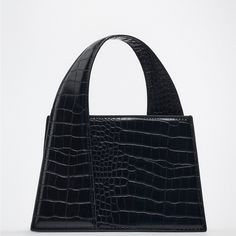 Zara Croc City Bag Chic Zara Bags For Office, Chic Zara Office Bags, Zara Crossbody Bag For Office, Zara Crossbody Office Bag, Black Top Handle Baguette Bag For Errands, Zara Shoulder Bag With Detachable Handle, Black Baguette Bag With Double Handle, Chic Zara Tote Shoulder Bag, Chic Black Box Bag With Handles