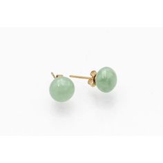 Ring: 26 round diamonds of 0.08ct; 0.375 yellow gold and cabochon cut jade weighing about 2g -   Ring size 57  item weight: 4.89g  Earrings: yellow gold (0.375) and 2 jadeites with a spherical shape  item weight: 1.7g  A certificate is included with the purchase Yellow Gold Jade Earrings, Yellow Gold Jade Jewelry With Cabochon, Formal Yellow Gold Jade Earrings, Yellow Gold Jade Earrings For Anniversary, Jade Earrings, Gold Ring, Round Diamonds, Jade, 1960s