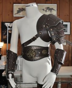 PATTERN: LARP Rogue Armor Accessories - Etsy Larp Rogue, Rogue Armor, Rogue Outfit, Armor Accessories, Rogue Costume, Armor Pants, Steampunk Armor, Shoulder Plate, Dragon Hunters