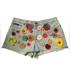 Approximate Measurements in Inches Waist 32 Rise 10 Inseam 1.5 Smoke Free Home Cut Off Jean Shorts, Denim Art, Cut Off Jeans, Short En Jean, Skorts, Light Yellow, Jeans Shorts, Cut Off, Short Outfits