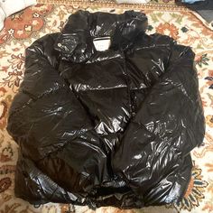 Never Worn/Still Has Tags Trendy Winter Rainy Weather Outerwear, Trendy Winter Outerwear For Rainy Weather, Trendy Outerwear For Rainy Winter Weather, Black Waterproof Outerwear For Spring, Spring Waterproof Black Outerwear, Oversized Black Waterproof Outerwear, Dark Jean Jacket, Womens Tailored Suit, Fall Flannel