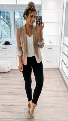 Work Attire Women, Casual Work Attire, Cute Work Outfits, Look Formal, Business Outfits Women, Business Casual Work