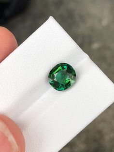 Tourmaline verte afghane 2,50 ct Color 2, Green Color, Green Colors, Tourmaline, Beauty Book, Thailand, Accessory Gift, Gems, Ships