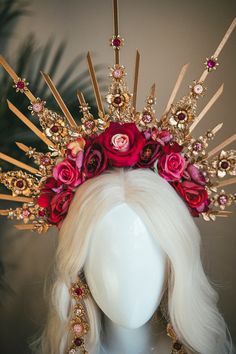 Carnaval Diy, Halo Crowns, Red Flower Crown, Theme Carnaval, Halloweenský Makeup, Gold Goddess, Bijoux Art Nouveau, Headpiece Diy, Crown Gold