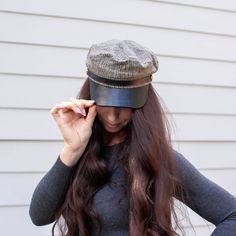 Brown Plaid Fiddler Hat Women`s, Leather Peak with Belt - Fall & Spring Caps for Women, Fashion Retro 1950s, Paperboy Flat Cabbie Hats - Best Gift for Her Classic Greek style captain cap retro 1950s hat with a belt over a visor and two buttons. An elegant and practical cap cabbie hat for everyday use. Skin friendly outer cloth and breathable viscose lining. A high quality woolen cloth offers warmth and comfort during colder days. Perfect for travel, walking, shopping and outside activities. Retro Adjustable Hat With Curved Brim, Retro Adjustable Curved Brim Hat, Vintage Visor Hat For Fall, Vintage Winter Baseball Cap With Visor, Vintage Winter Baseball Cap With Short Brim, Vintage Brown Visor Baseball Cap, Retro Fall Hats, Vintage Baseball Cap For Fall, Retro Visor Hat For Fall